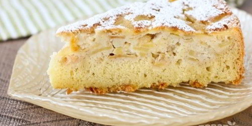 Как приготовить воздушная шарлотка с яблоками
