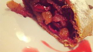 Рецепт Штрудель с вишней