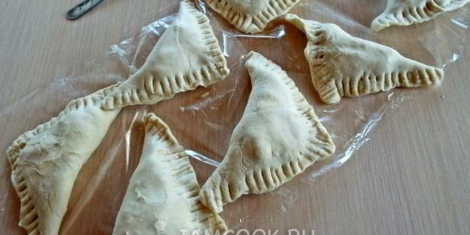 Рецепт слойки из бездрожжевого слоеного теста с ветчиной