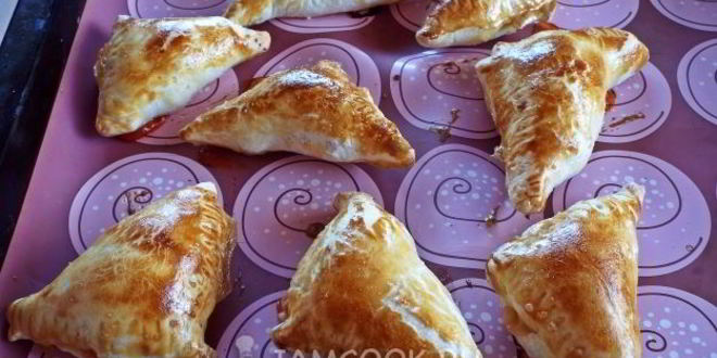 Рецепт слойки из бездрожжевого слоеного теста с ветчиной