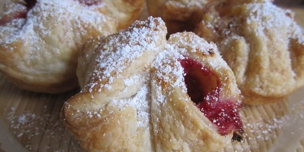 Рецепт рулетики с маскарпоне и фисташками