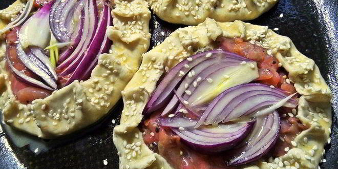 Рецепт слойки с картошкой и лососем