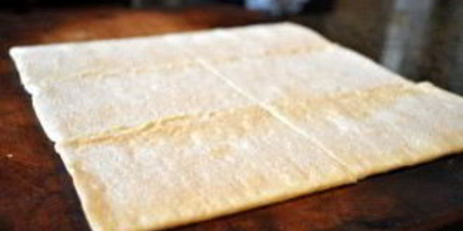 Рецепт слойки с курицей и сыром