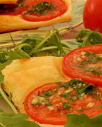 Слойки с помидорами