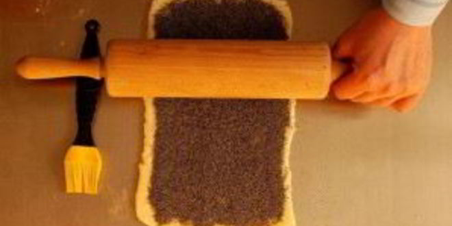 Рецепт слойки с сыром и маком