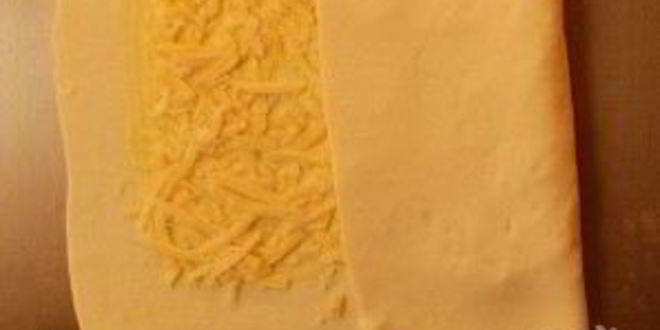 Рецепт слойки с сыром и маком