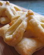 Слойки с творогом