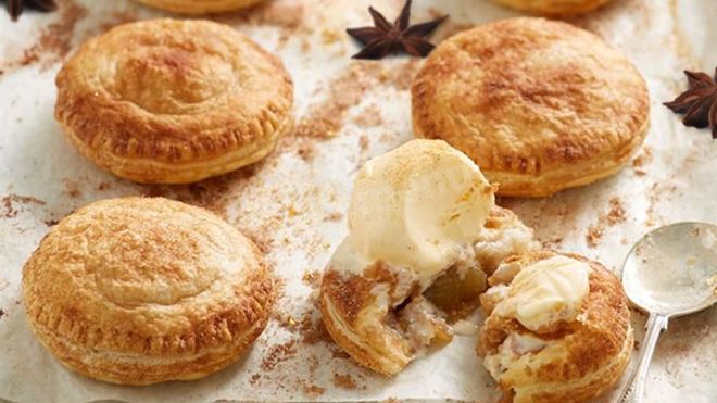 Рецепт Слойки с яблоком и корицей