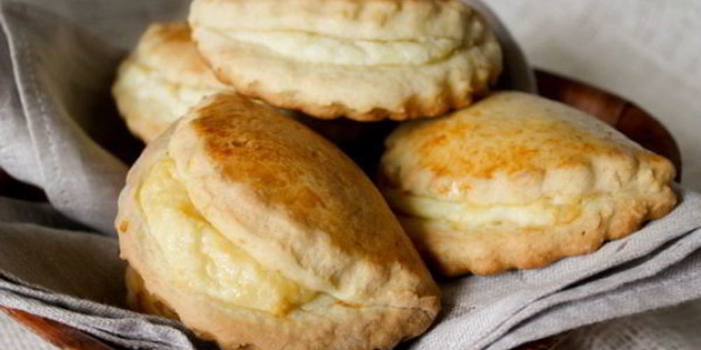 Рецепт сочни с творогом