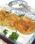 Соленые сырники с зеленью, запеченные в духовке
