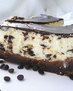 Сырник с шоколадными каплями и брауни