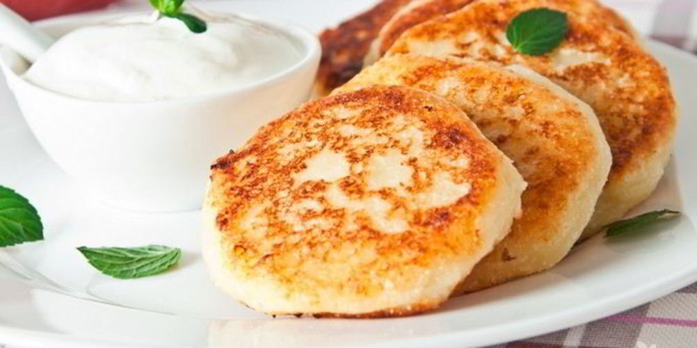Как приготовить сырники из манки и творога