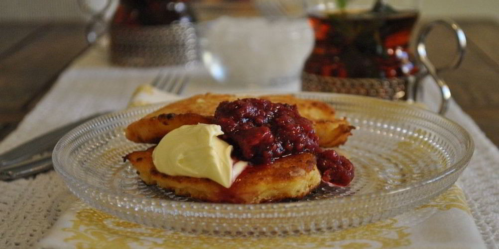 Рецепт сырники с черной смородиной