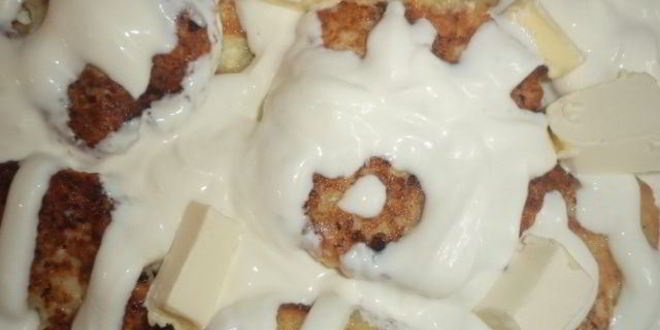 Рецепт сырники под клубничным соусом