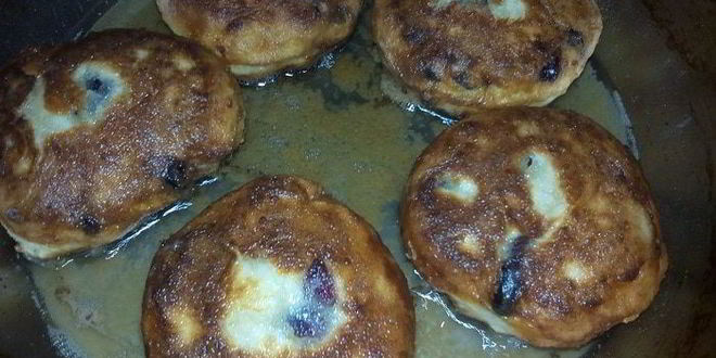 Рецепт сырники с бананом и клюквой