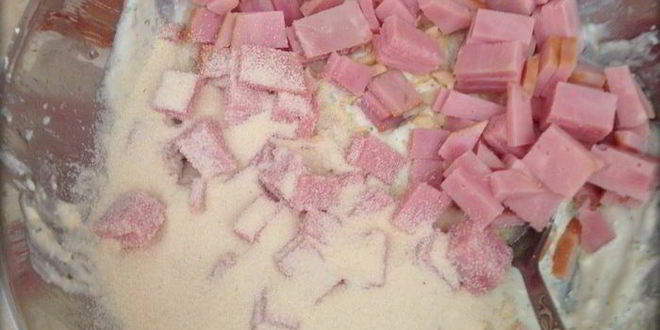 Рецепт сырники с фетой, ветчиной и кинзой