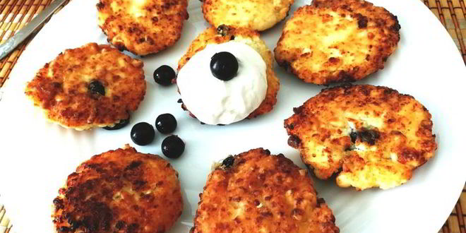 Рецепт сырники с изюмом и кедровыми орехами