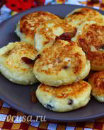 Сырники с изюмом и манкой