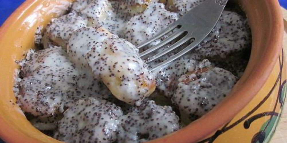 Рецепт сырники под клубничным соусом