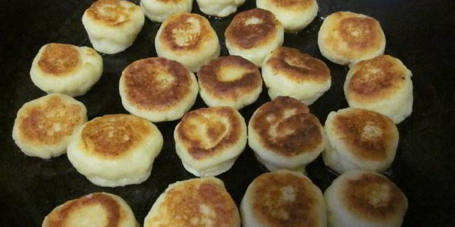 Рецепт сырники с маковым соусом