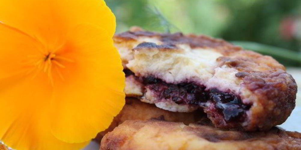 Как приготовить сырники с начинкой