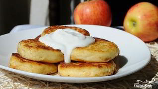 Рецепт Сырники со сметаной