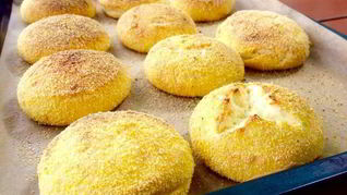 Рецепт Сырники в духовке с кукурузной корочкой