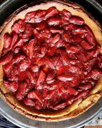 Творожник с клубникой