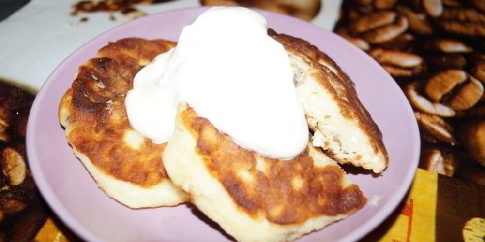 Как приготовить творожники с изюмом