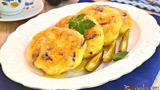 Рецепт Творожные сырники с тыквой и сливами