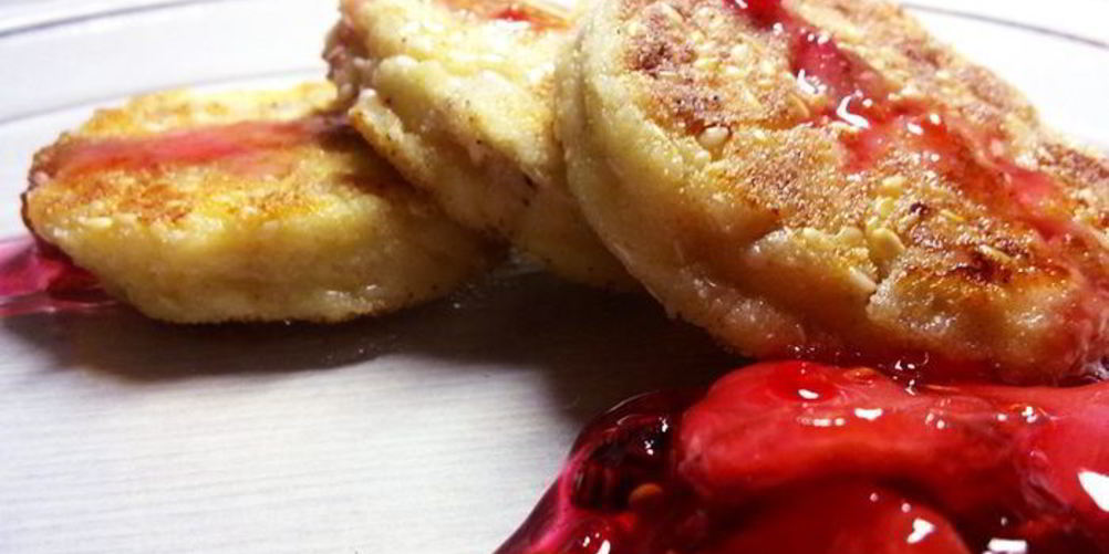 Как приготовить ванильные сырники с хурмой