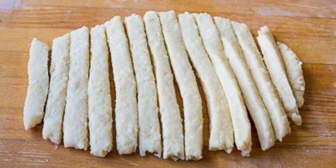 Рецепт сырный хворост к пиву