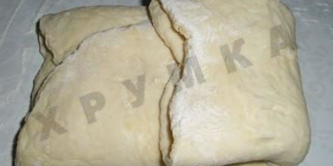 Рецепт пресное тесто для пирожков и ватрушек на кефире без дрожжей