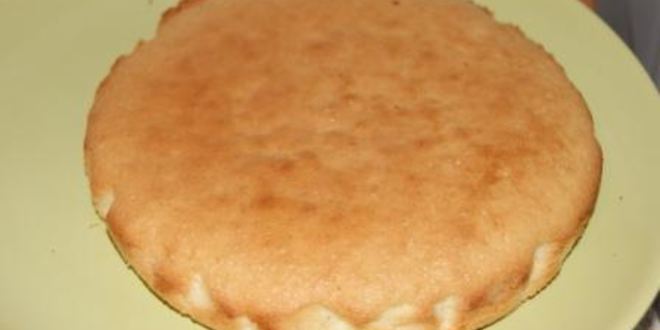 Рецепт бисквитный фруктовый торт со сливочным кремом к празднику день семьи, любви и верности