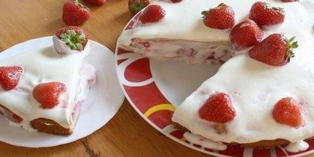 Как приготовить домашний торт клубника