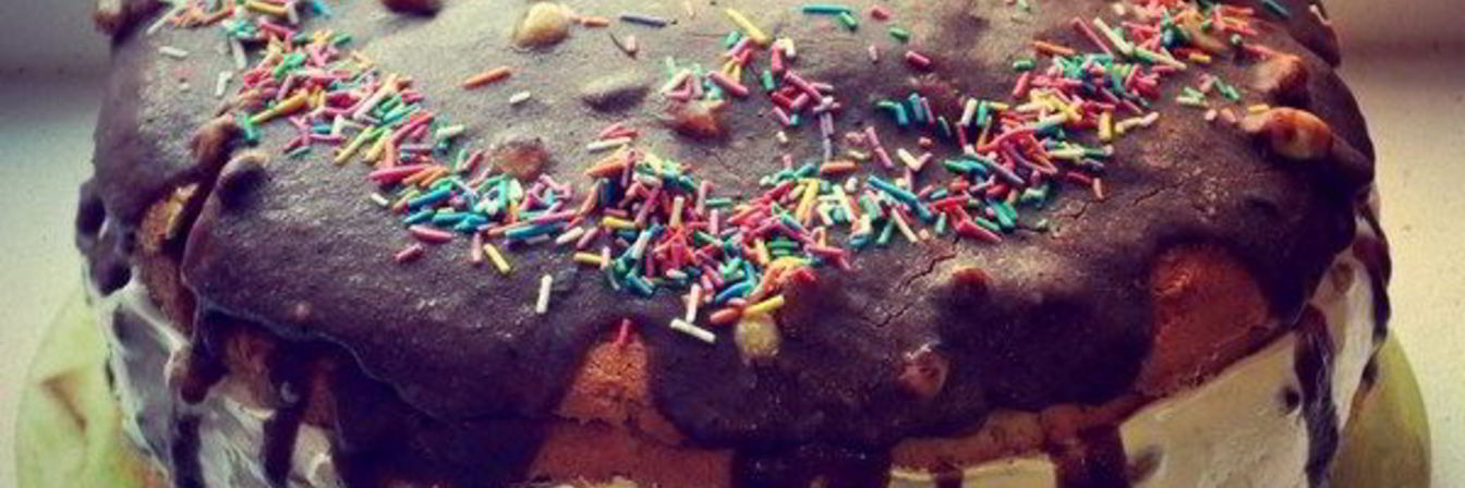 Рецепт Домашний торт Сникерс с ореховой нугой