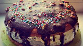 Рецепт Домашний торт Сникерс с ореховой нугой