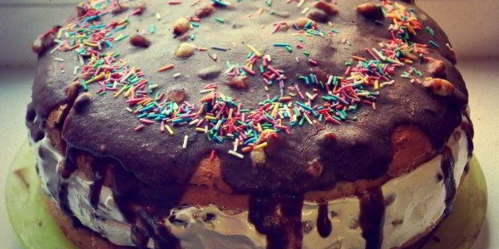 Как приготовить домашний торт сникерс с ореховой нугой