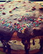 Домашний торт Сникерс с ореховой нугой