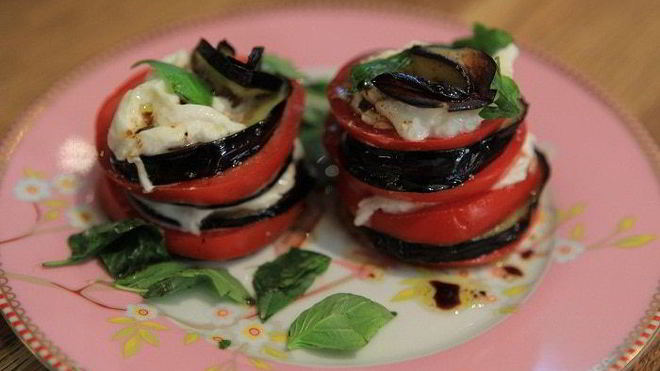 Рецепт Наполеон из овощей и сыра буррата