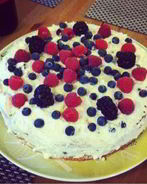 Нежный торт с голубикой