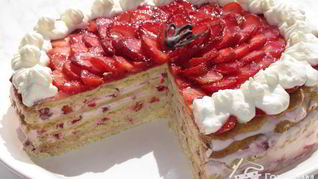 Рецепт Песочный торт с клубникой