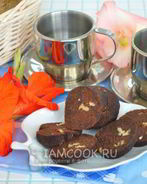 Шоколадная колбаска из бисквитной крошки