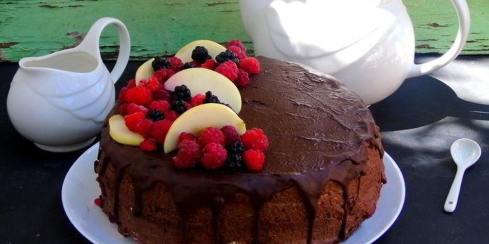 Как приготовить шоколадно-вишневый торт