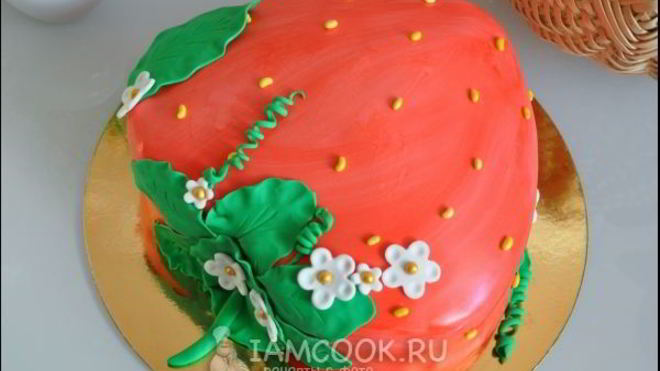 Рецепт Торт бисквитный с клюквой и яблоком Клубничка