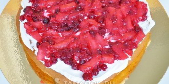 Рецепт торт бисквитный с клюквой и яблоком клубничка