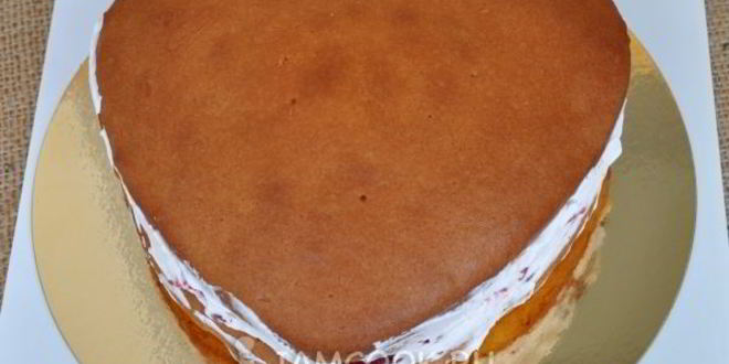 Рецепт торт бисквитный с клюквой и яблоком клубничка