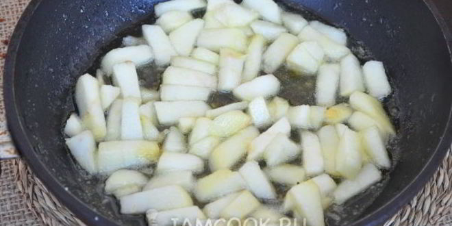 Рецепт торт бисквитный с клюквой и яблоком клубничка