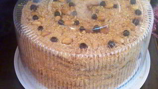 Рецепт Торт Медовик с черносливом и грецкими орехами