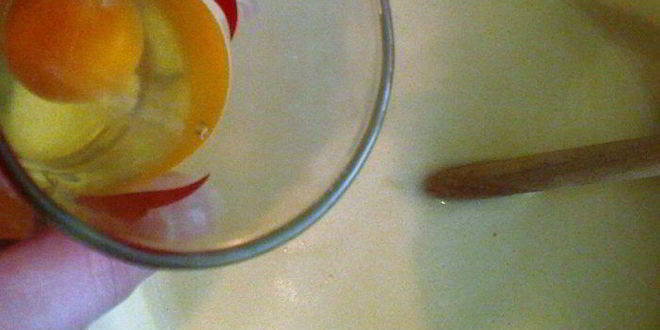 Рецепт торт медовик с черносливом и грецкими орехами